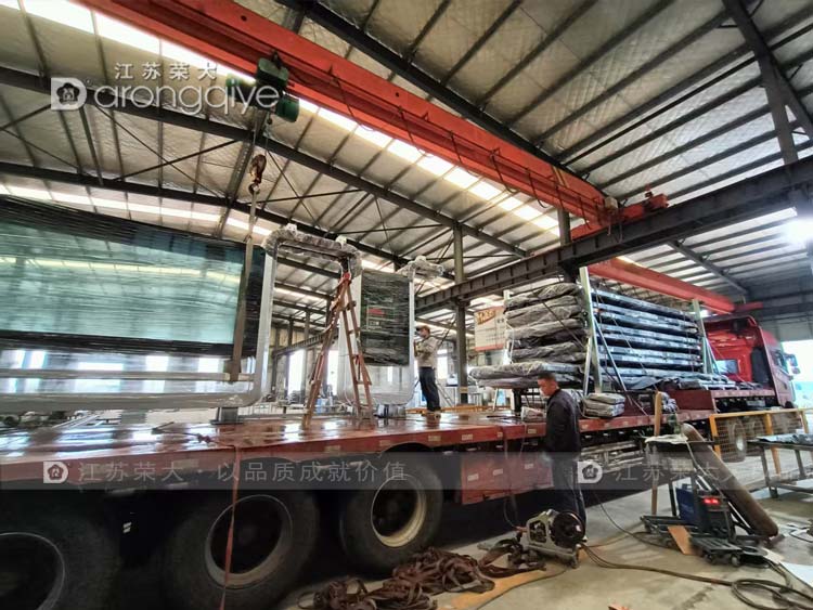 第二批山東公交候車亭發往項目地配圖一 第二批山東公交候車亭發往項目地配圖一